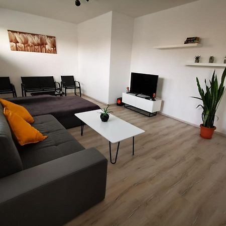 Relax And Sun Apartment Dunajska Streda Exterior photo